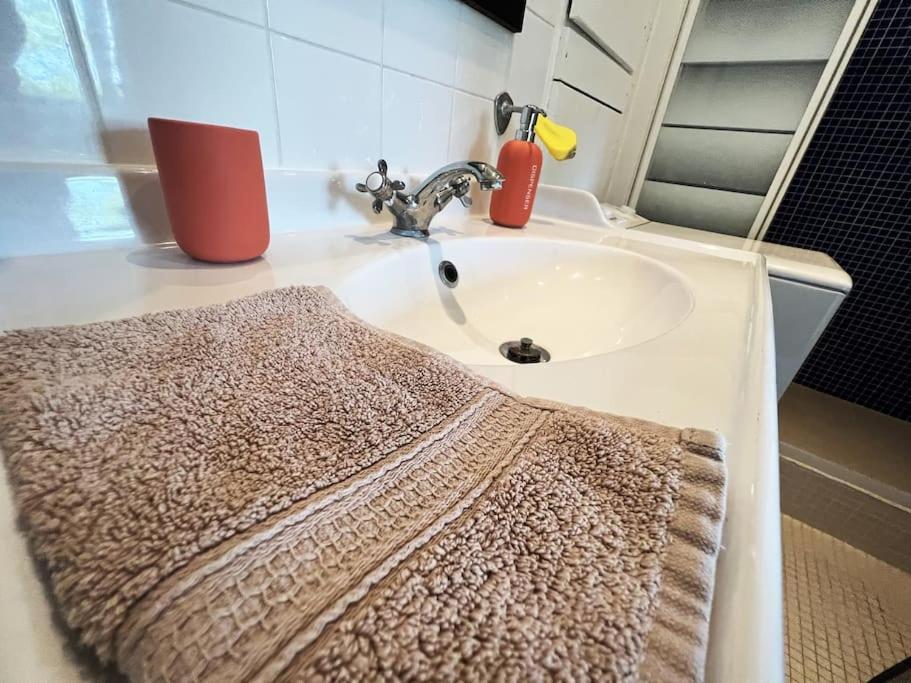 Appartement Lumineux Pere Lachaise Parijs